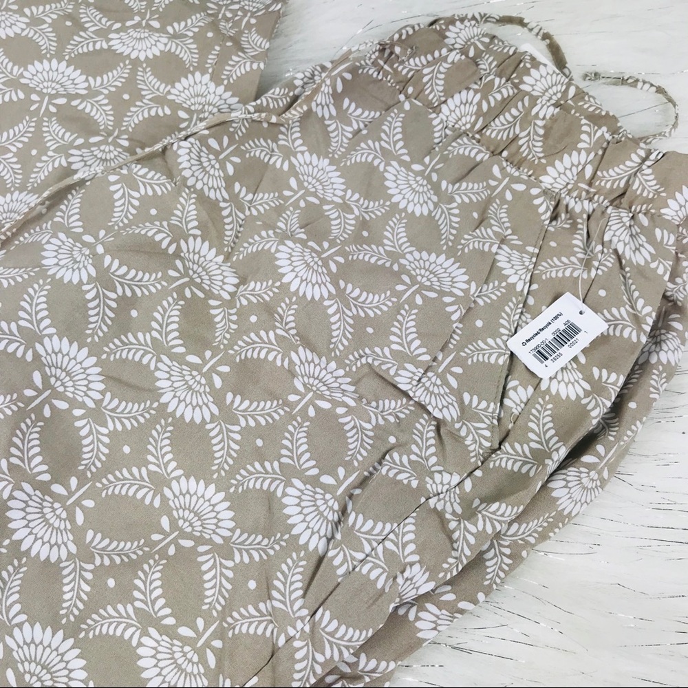 NWT old navy casual print pants M